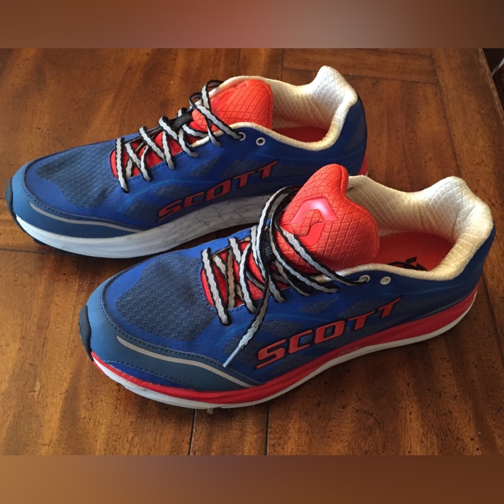 Scott Sneakers. New. Size 10